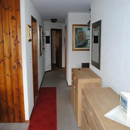 Mandarin A8 Crans-Montana